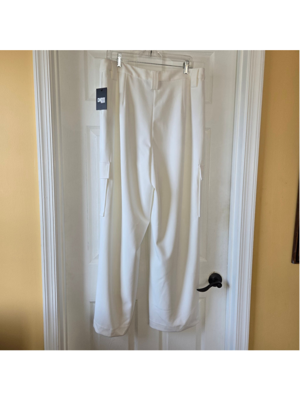DKNY Women's Wide-Leg Crepe Cargo Pocket Ivory Pants Sz 16 NWT - Picture 3 of 13